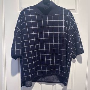 Short Sleeve Checkered Sweater